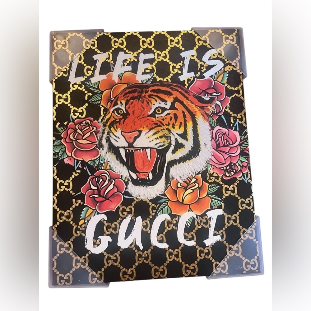 Gorgeous background photo pieces or wall art! Gucci & Louis Vuitton Fashion art - Picture 3 of 7